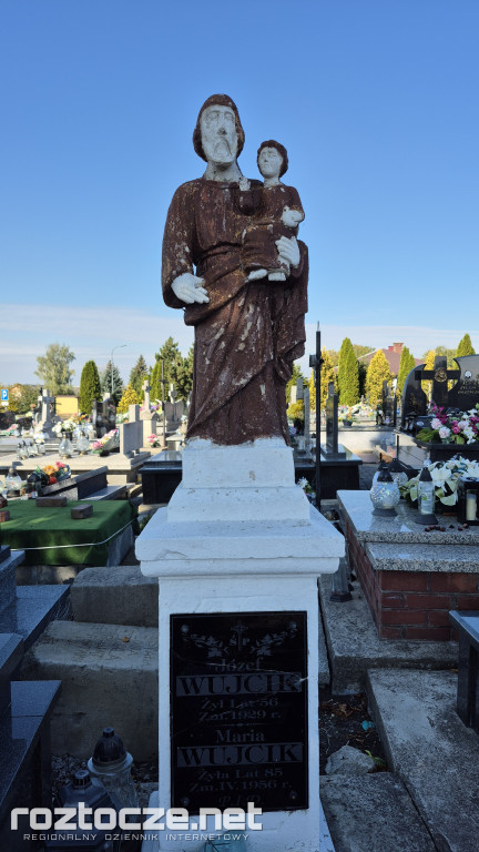 IV kwesta na Cmentarzu Parafialnym w Łabuniach