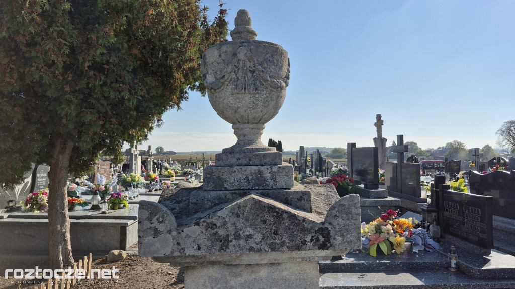 IV kwesta na Cmentarzu Parafialnym w Łabuniach