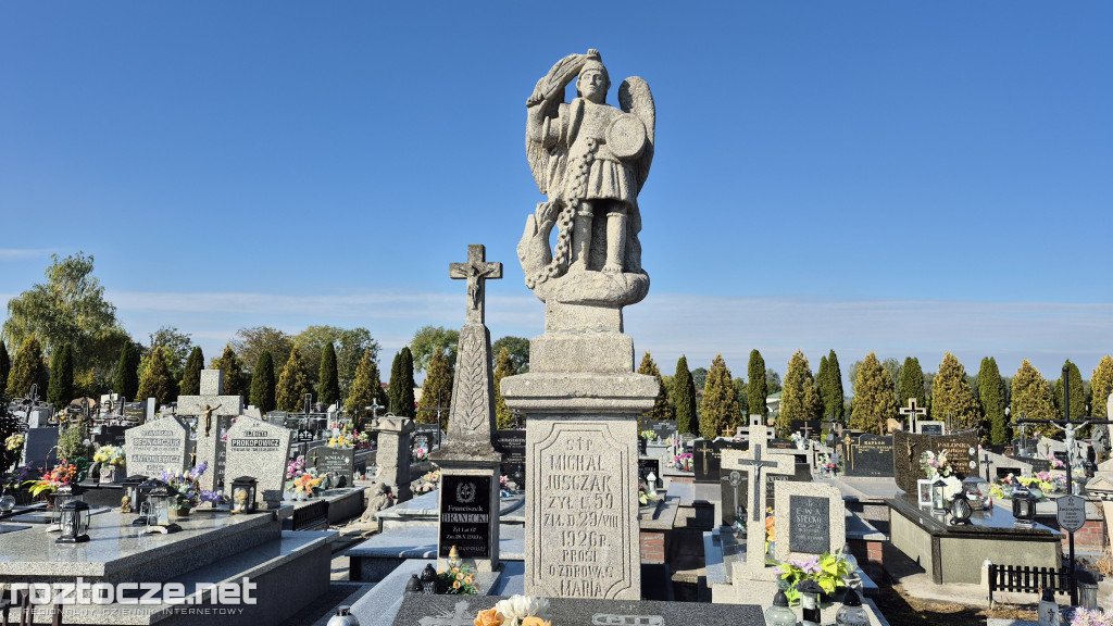 IV kwesta na Cmentarzu Parafialnym w Łabuniach