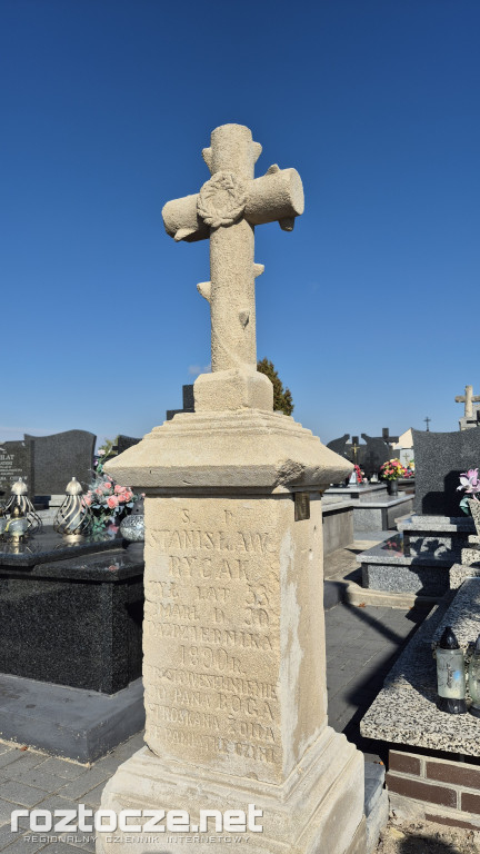 IV kwesta na Cmentarzu Parafialnym w Łabuniach