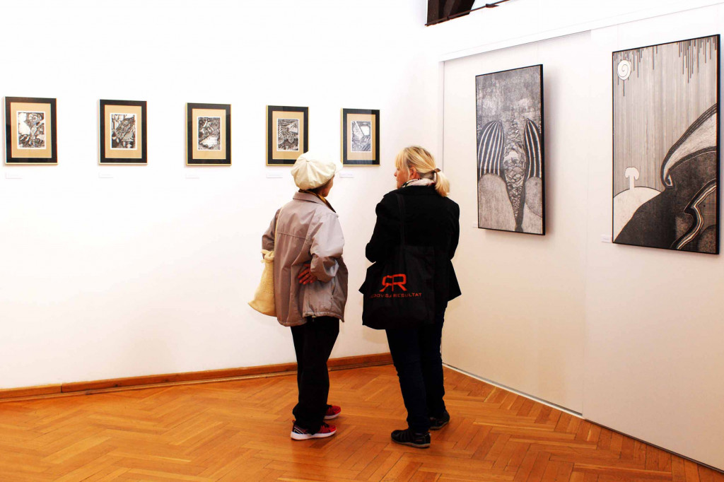 Intymne serigrafie i rysunki piórkiem w BWA Galerii Zamojskiej