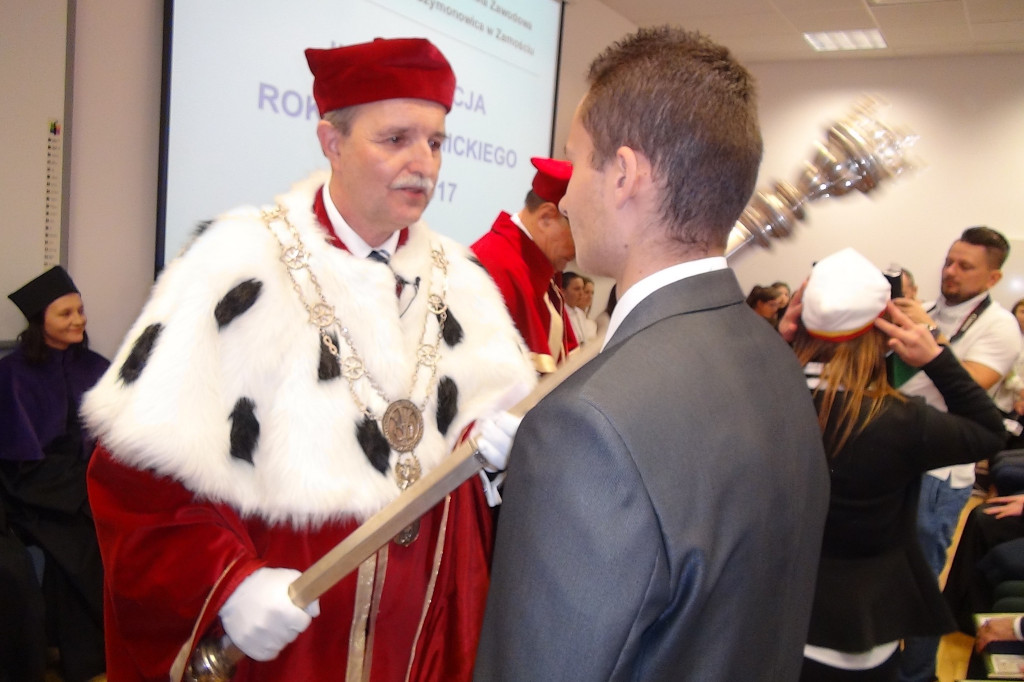 Gaudeaumus igitur!
