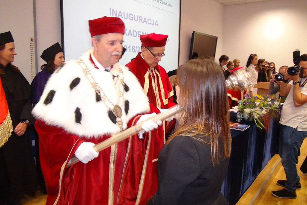 Gaudeaumus igitur!