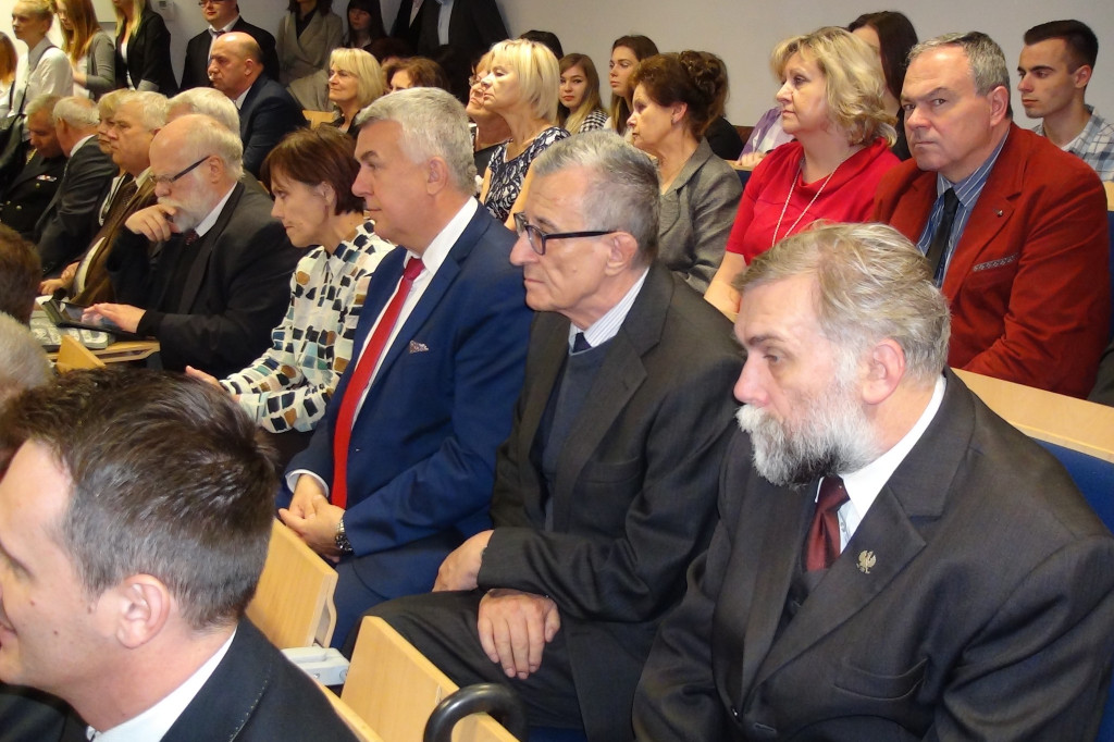 Gaudeaumus igitur!