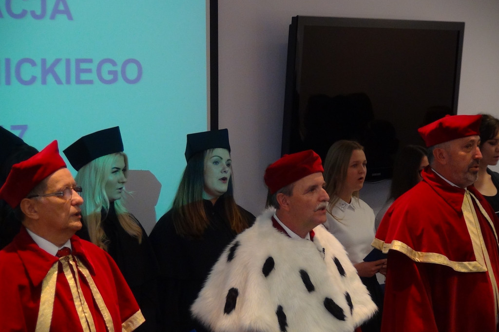 Gaudeaumus igitur!