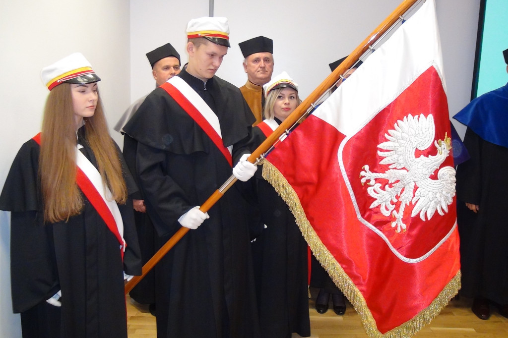 Gaudeaumus igitur!