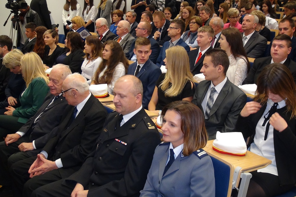 Gaudeaumus igitur!