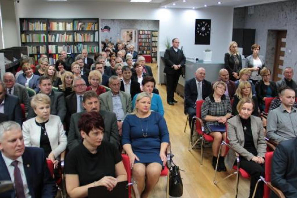 Biblioteka jak nowa