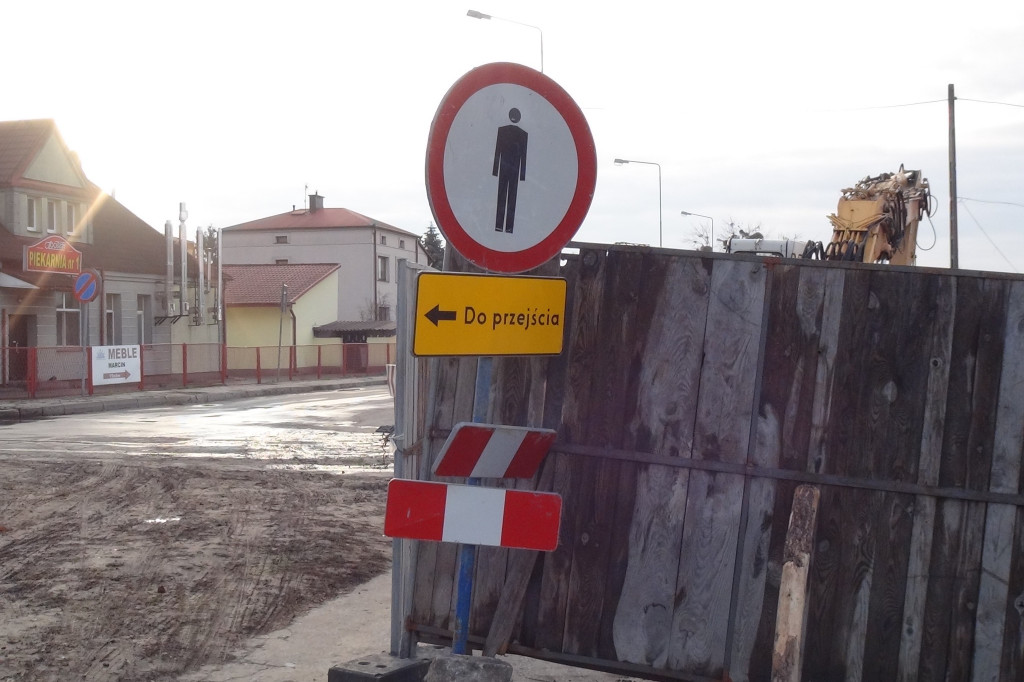 Budowa mostu na rzece Łabuńce [ZDJĘCIA]
