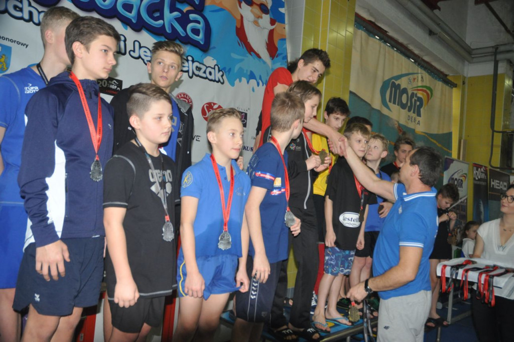 Mikołajkowa Olimpiada Pływacka