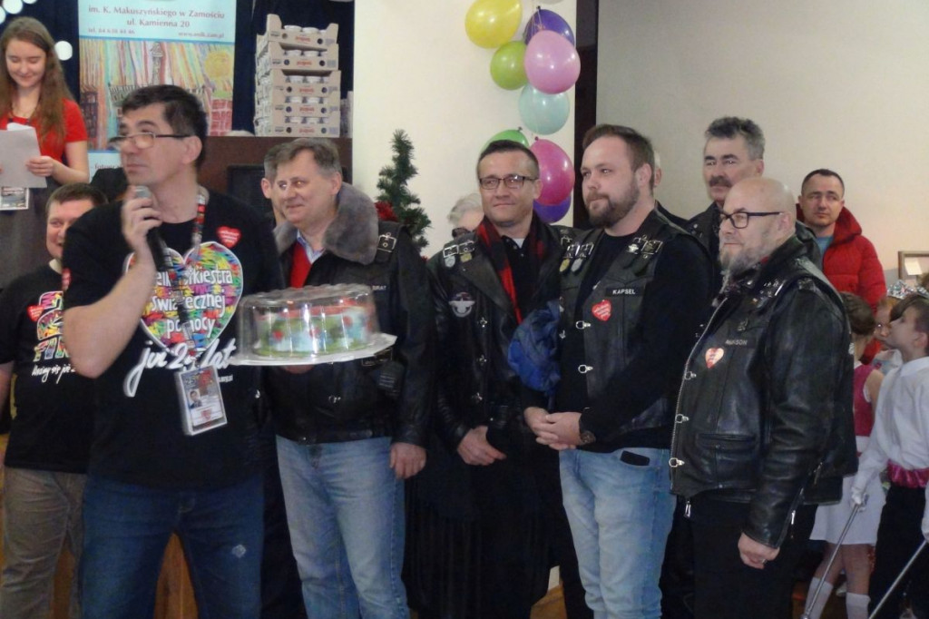 WOŚP prawie 150 000 zł - liczenie trwa