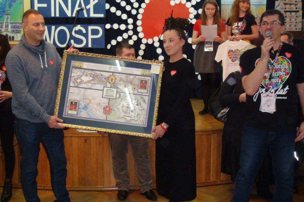 WOŚP prawie 150 000 zł - liczenie trwa