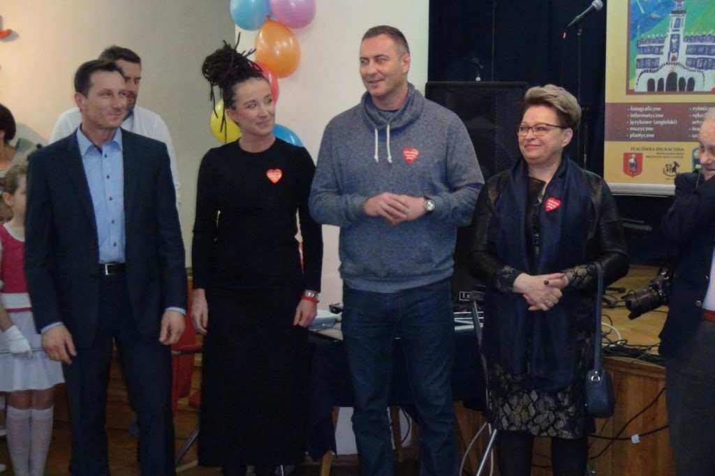 WOŚP prawie 150 000 zł - liczenie trwa