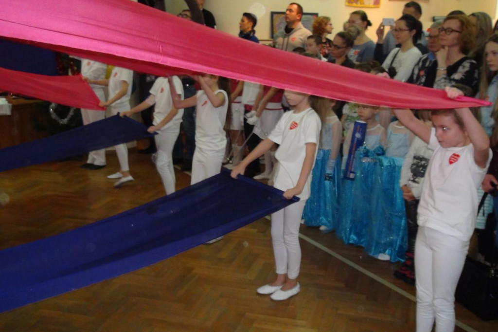WOŚP prawie 150 000 zł - liczenie trwa