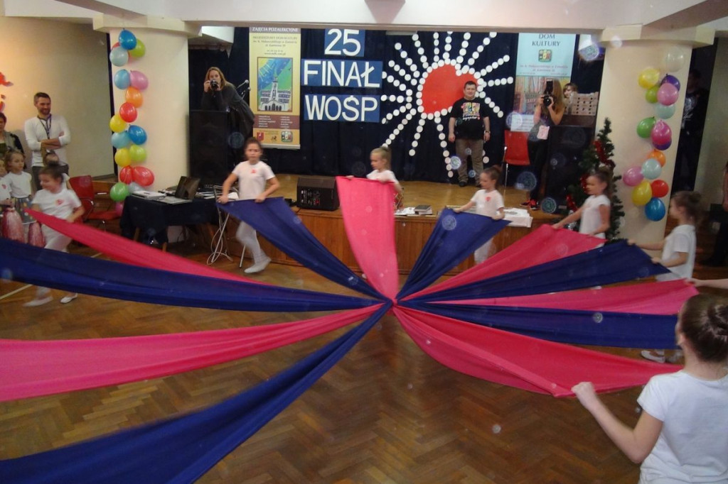 WOŚP prawie 150 000 zł - liczenie trwa