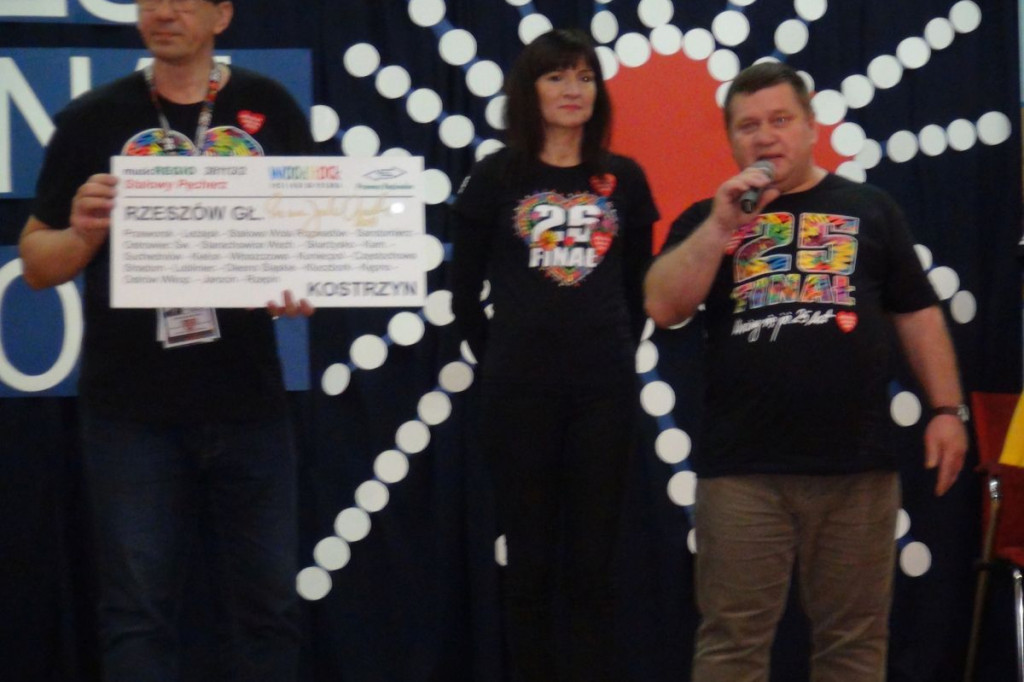 WOŚP prawie 150 000 zł - liczenie trwa