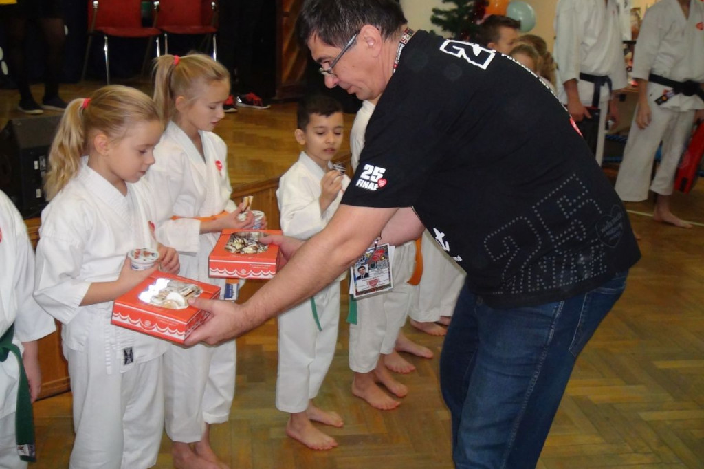 WOŚP prawie 150 000 zł - liczenie trwa
