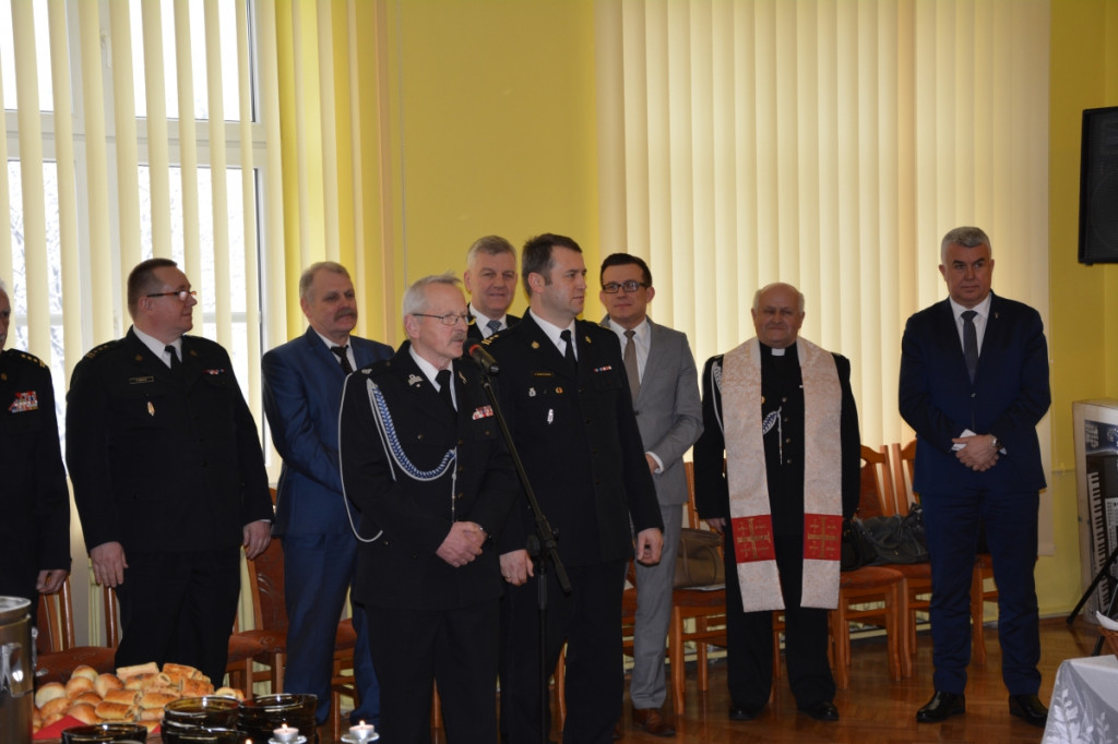 Strażacy przełamali się opłatkiem
