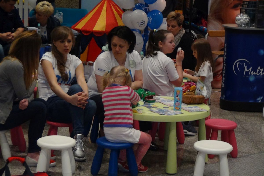 Światowy Dzień Zdrowia Jamy Ustnej z Centrum Multimed