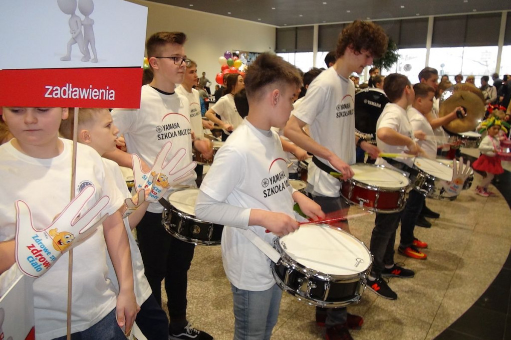 Światowy Dzień Zdrowia Jamy Ustnej z Centrum Multimed