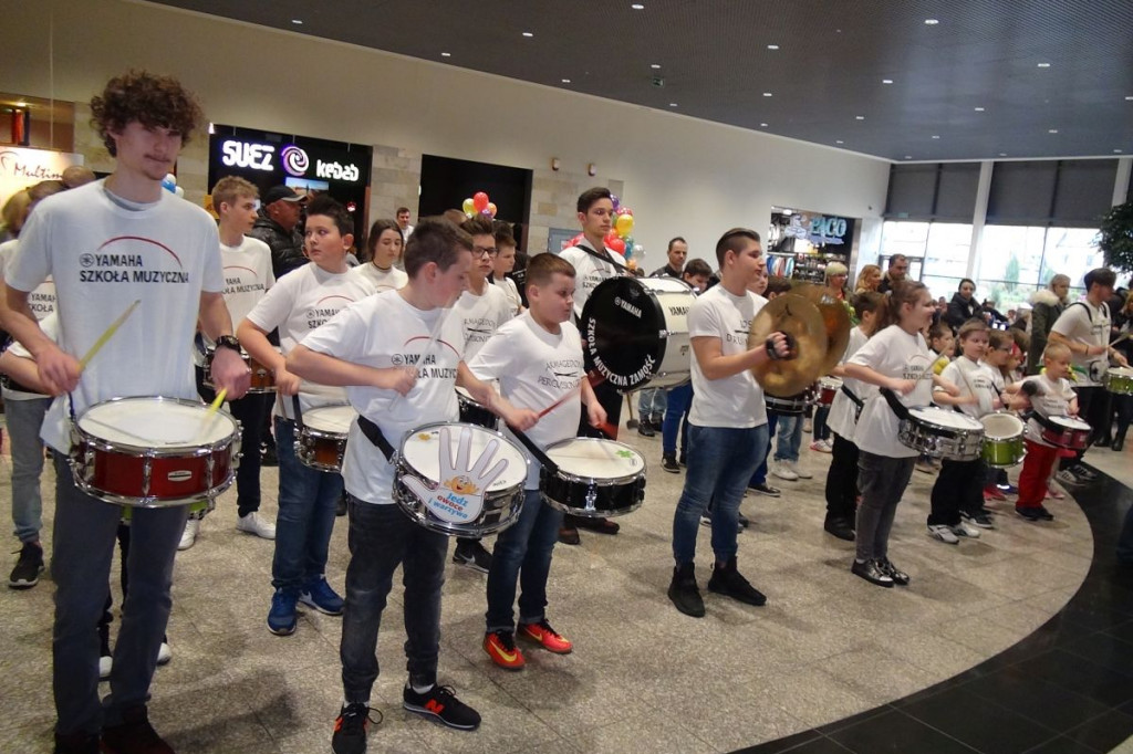 Światowy Dzień Zdrowia Jamy Ustnej z Centrum Multimed