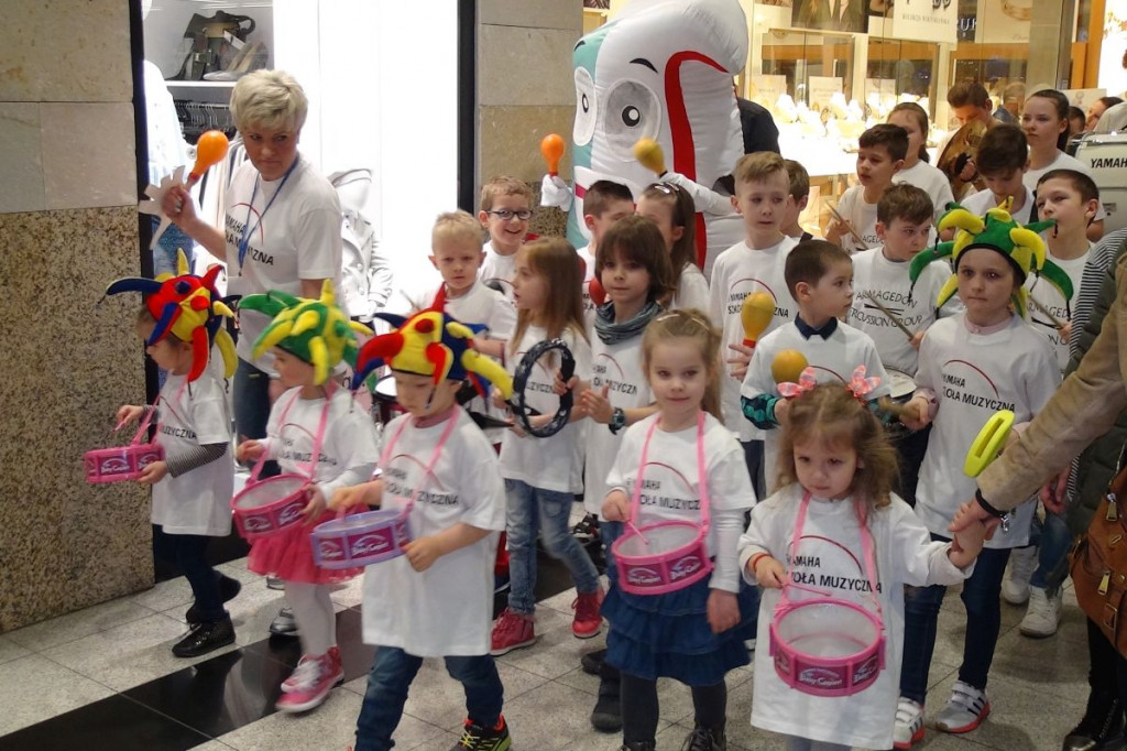 Światowy Dzień Zdrowia Jamy Ustnej z Centrum Multimed