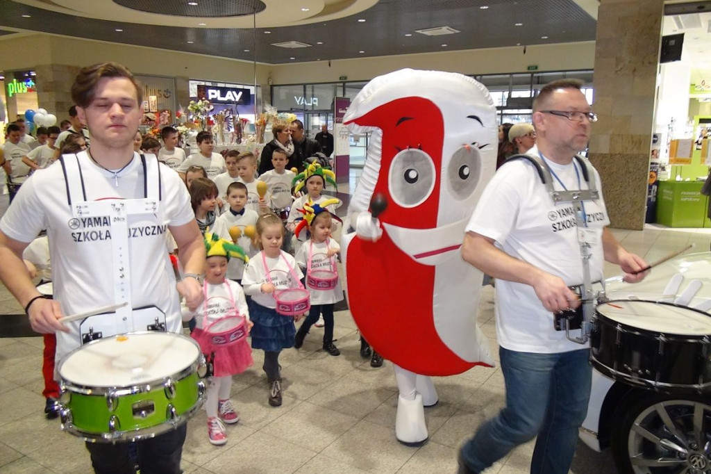 Światowy Dzień Zdrowia Jamy Ustnej z Centrum Multimed