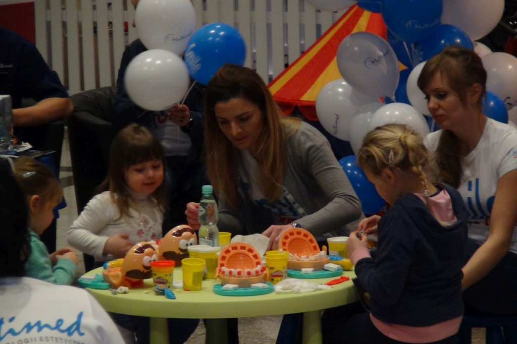Światowy Dzień Zdrowia Jamy Ustnej z Centrum Multimed
