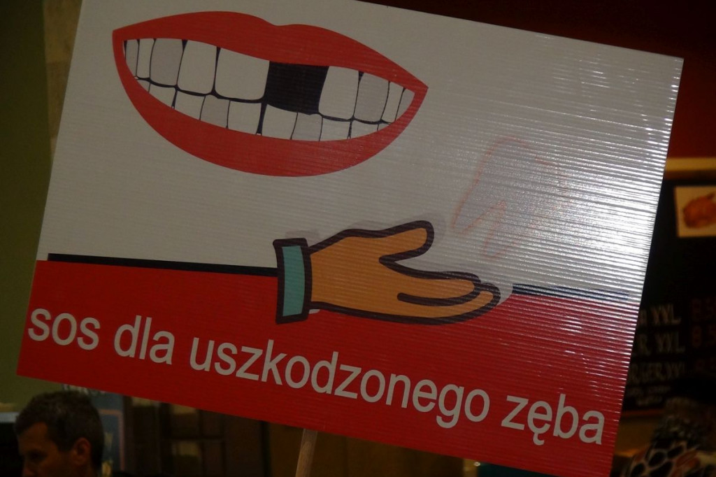 Światowy Dzień Zdrowia Jamy Ustnej z Centrum Multimed