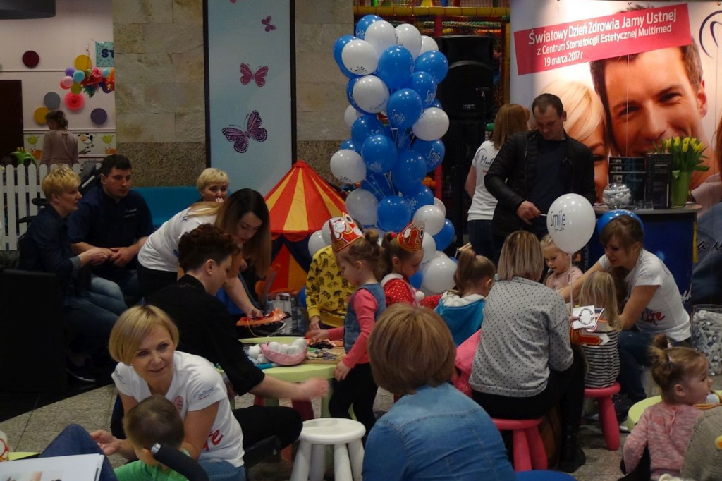 Światowy Dzień Zdrowia Jamy Ustnej z Centrum Multimed