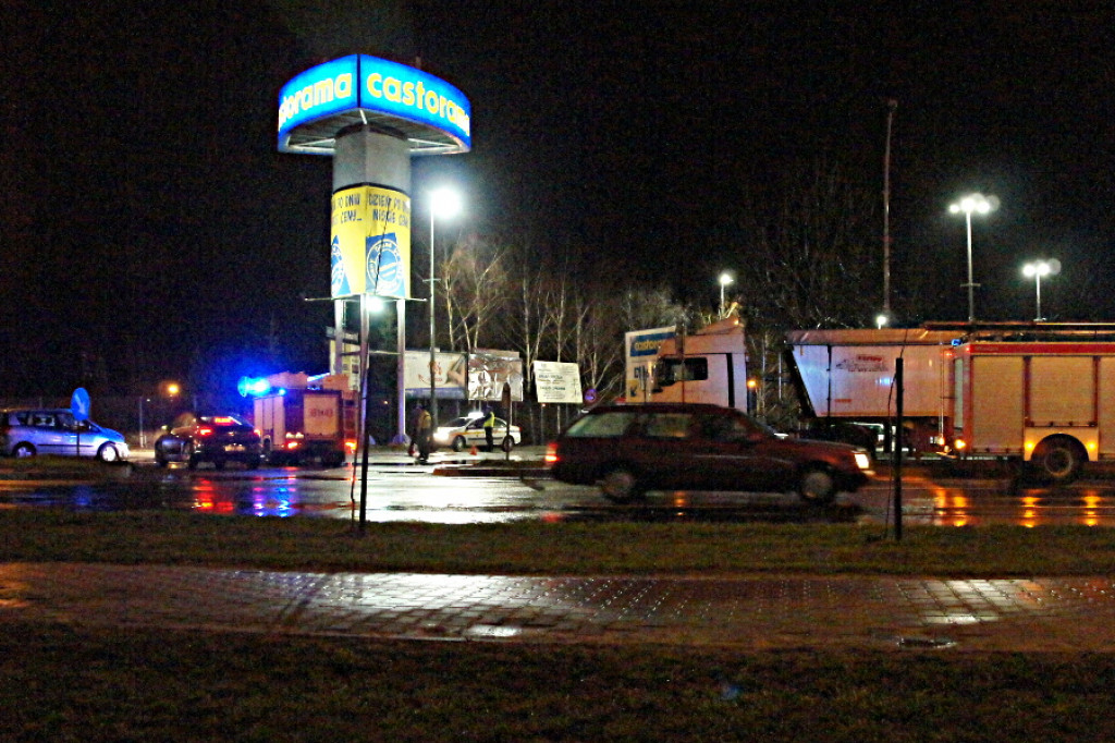 Zderzenie pod Castoramą [ZDJĘCIA]