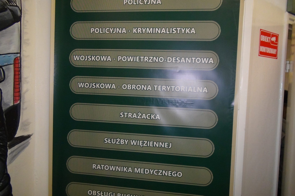 Przez 