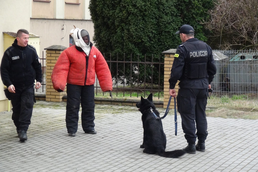 Przez 