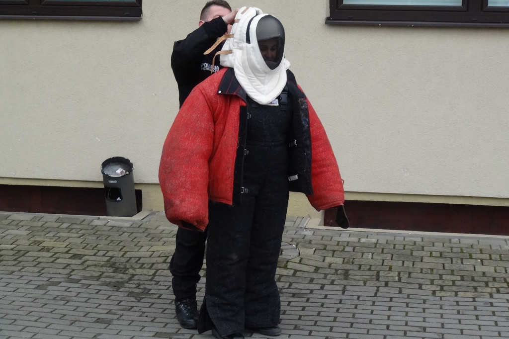 Przez 
