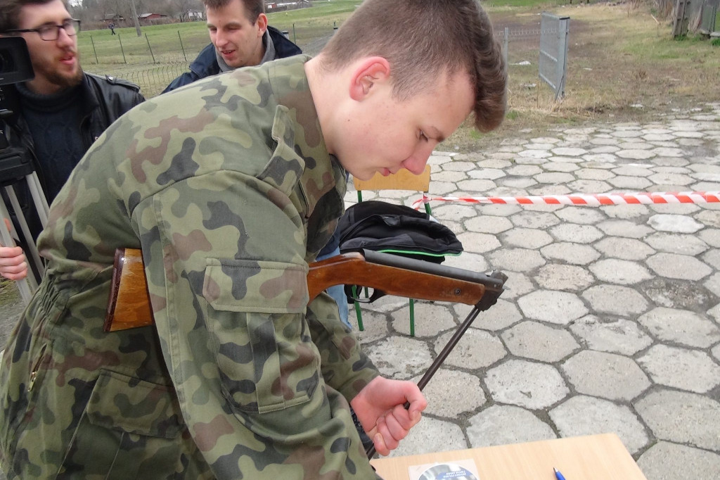 Przez 