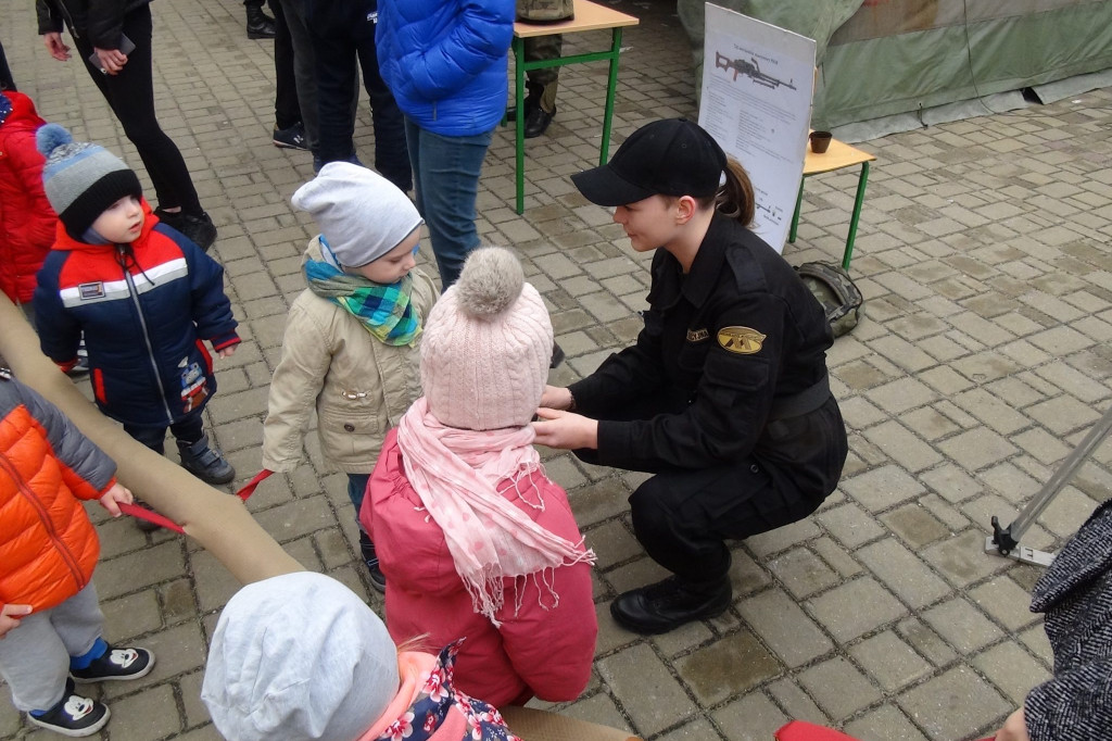 Przez 