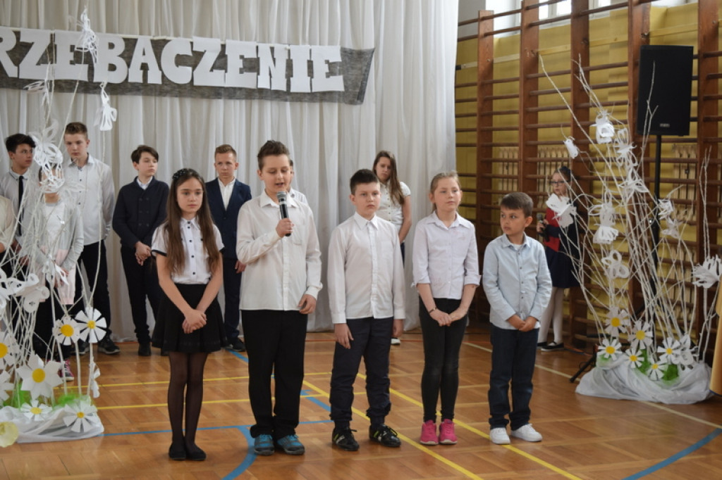 Apel wielkanocny w ZS Nr 2