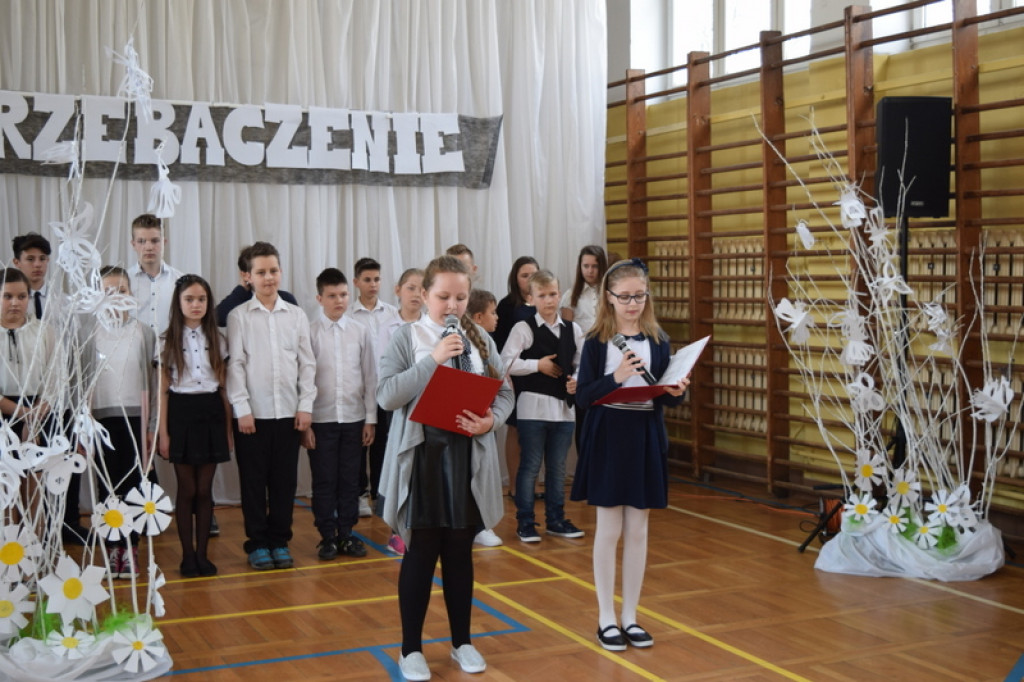 Apel wielkanocny w ZS Nr 2
