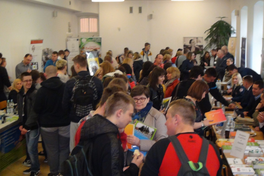 V Targi Pracy i Edukacji [ZDJĘCIA]