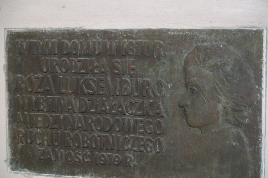 Obchody 1 Maja w Zamościu