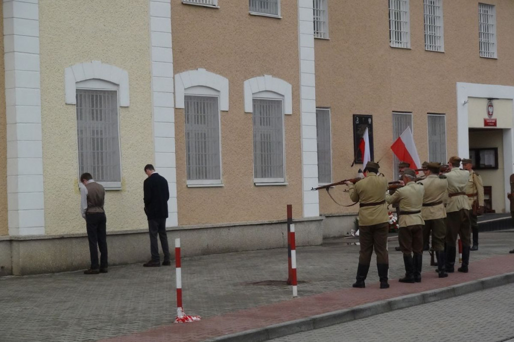 Więzienie przy Okrzei rozbite