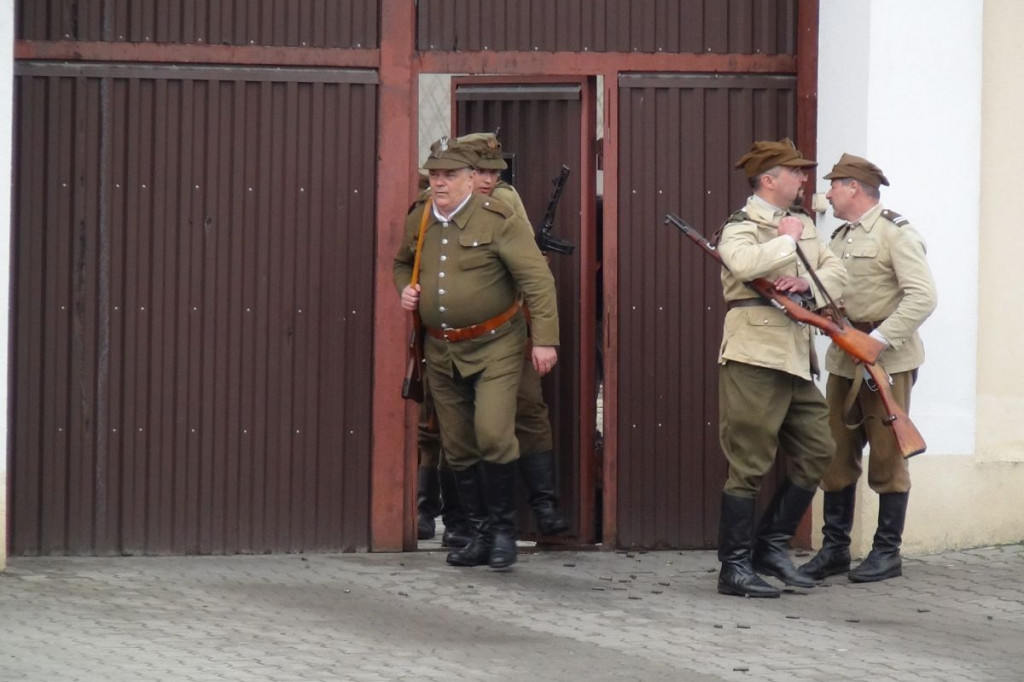 Więzienie przy Okrzei rozbite