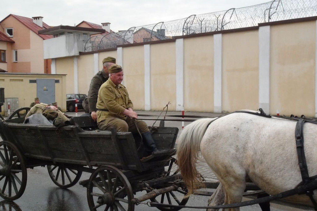 Więzienie przy Okrzei rozbite