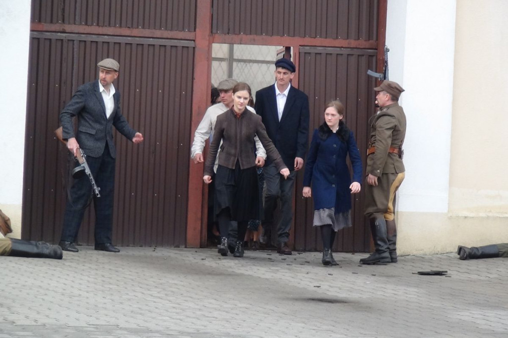 Więzienie przy Okrzei rozbite