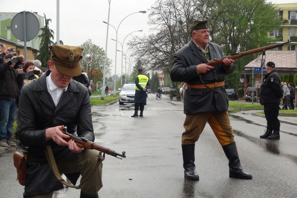 Więzienie przy Okrzei rozbite