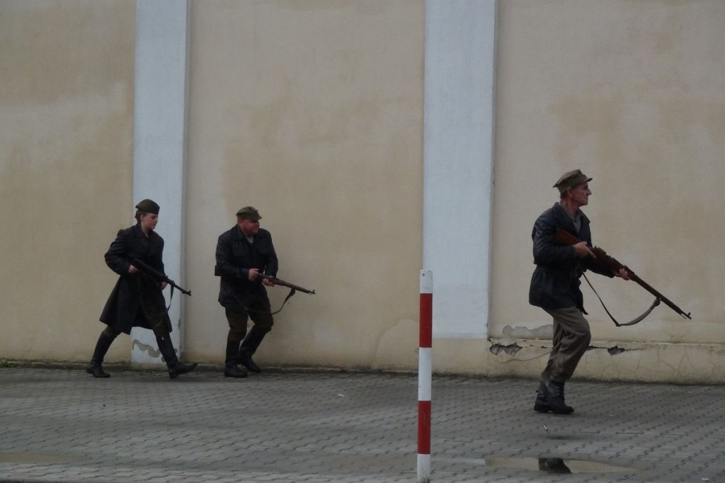 Więzienie przy Okrzei rozbite