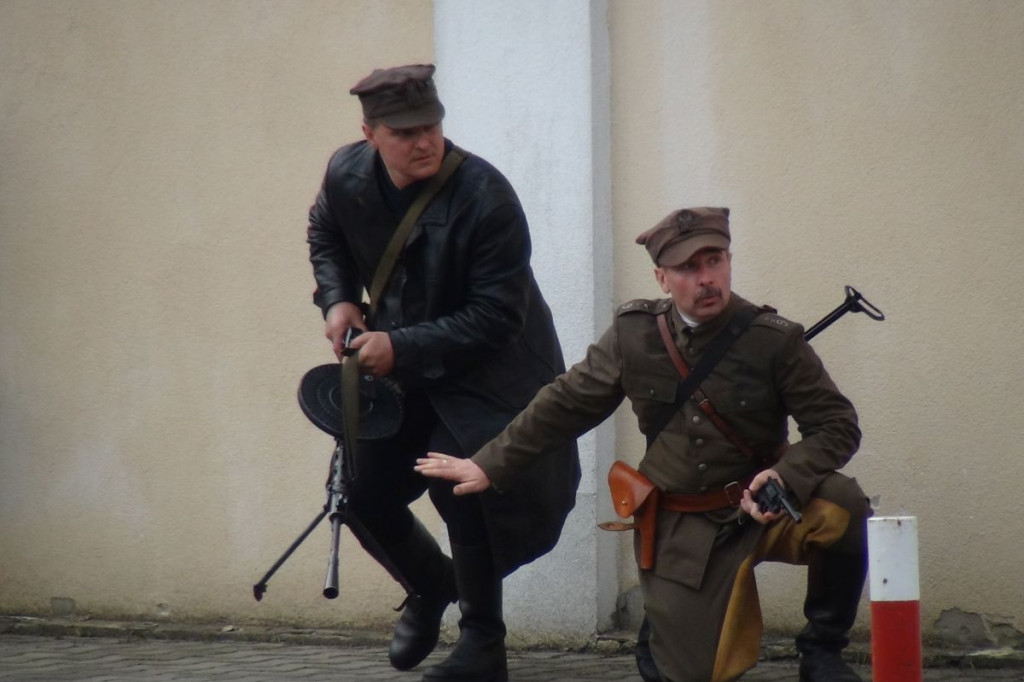 Więzienie przy Okrzei rozbite