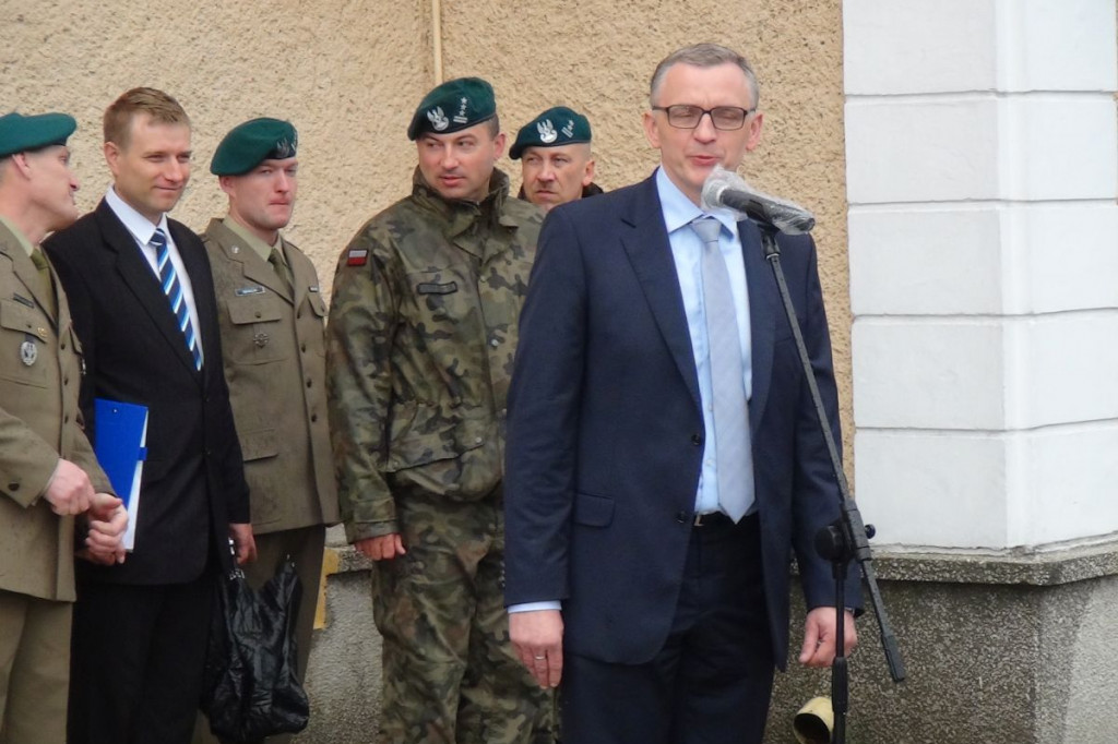 Więzienie przy Okrzei rozbite