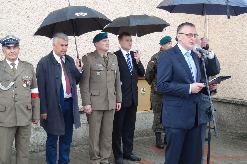 Więzienie przy Okrzei rozbite