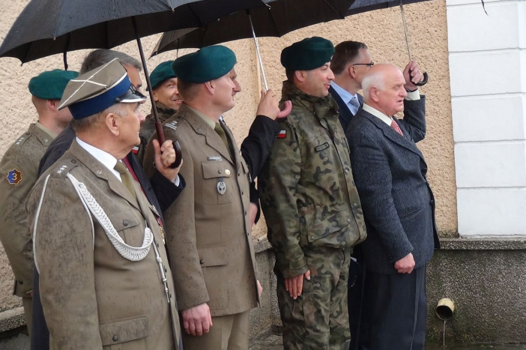 Więzienie przy Okrzei rozbite